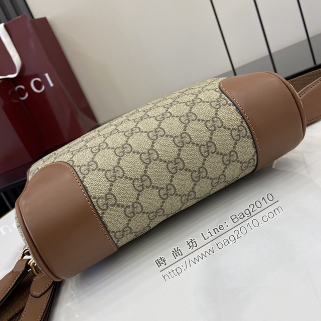 Gucci專櫃古馳最新款Emblem系列男士單肩斜挎包 jh2588型號：821155